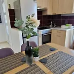 Appartement In Mit Parkplatz- Schoene Aussicht By Interhome