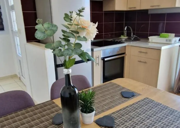 Apartamento In Mit Parkplatz- Schoene Aussicht By Interhome